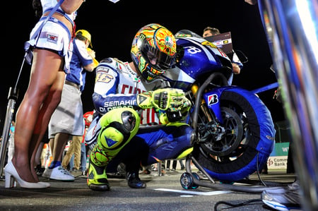 Valentino´s Sexy Legs :) - woman, moto gp, sexy, valentino, yamaha, legs