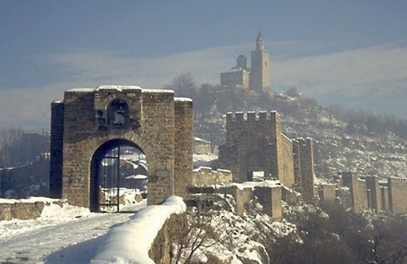 Veliko Tarnovo - snow, photography, winter, architecture, bulgaria