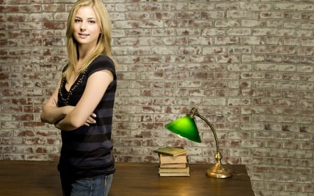 Emily Van Camp - female, sile, green lamp, blond long hair, actress