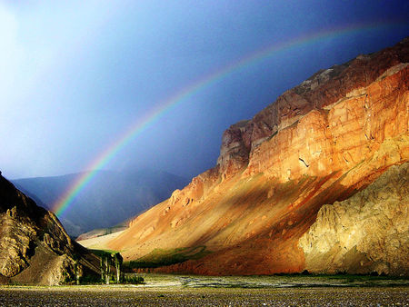 Afghanistan Badakhshan - seagull, paradise, britney spears, hammock