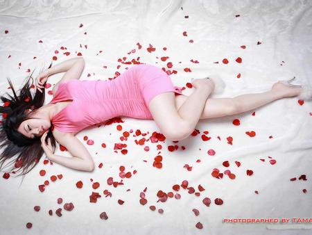 hwang-mi-hee - korea, girls, red, pink, people, flowers, sexy, models