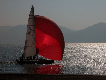 sailing - see, moonshine, art photo, red, sailboath, sailors, beautiful