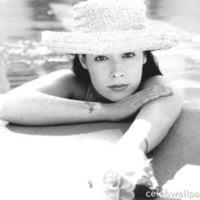 Holly Marie Combs