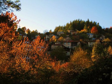 Smolian town - fall, trees, autumn, old, phtography, houses, mountain, bulgaria