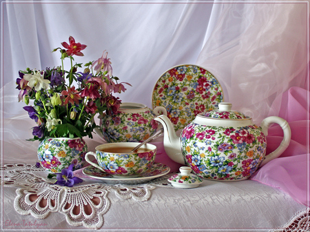 still life - nice, photography, colorful, bouquet, still life, cool, harmony, drink, tea, elegatno, gentle, vase, cup, beautiful, jug, flowers, photo, flower