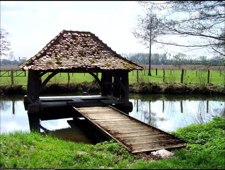 Wash-house - popular, arhitecture, bridges, water, places, grass, houses, rural