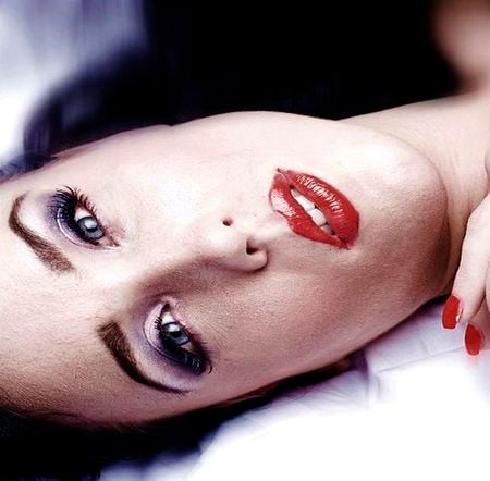 RED LIPS BEAUTY - stuning eyes, lips, neails, red, model