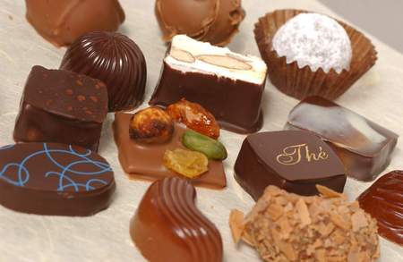 Pralines Chocolates - candy, chocolates, fancy, delicious, food, sweet, chocolate, photo