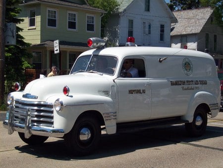 Old Chevy Ambulance - shining, white, big grille, red lights, abbulance, chevrolet, driver