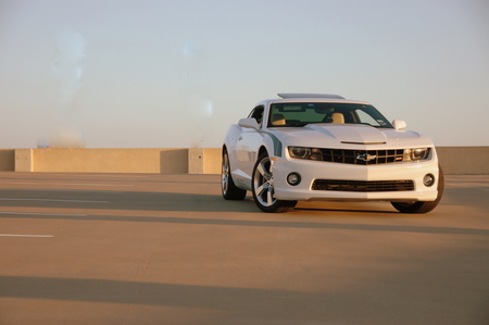 2010 Summit White Camaro SS - white, hockey stripes, camaro ss, black