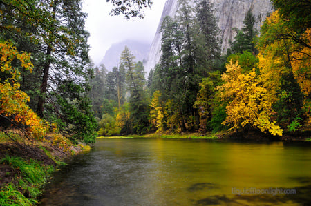 Autumn landscape - california, mountains, popular, sesons, water, landscape, yellow, sky, brown, river, nature, colors, autumn, green