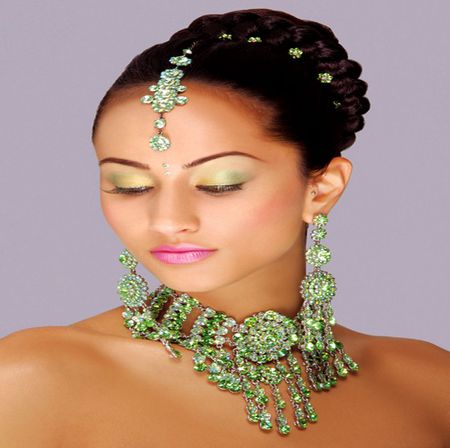 EMERALD BEAUTY - mofdel, emerald, woman, beautiful