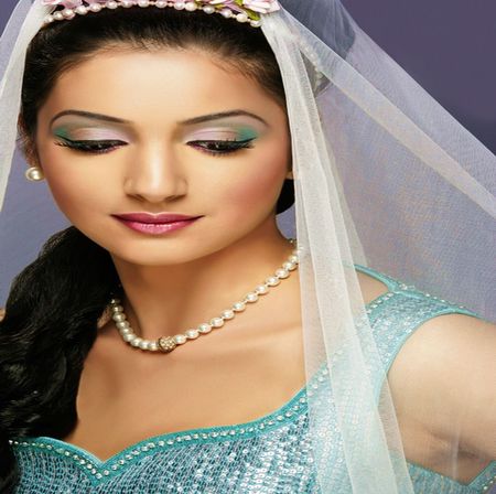 GENTLE BRIDE - face, pretty, make up, veil, perls, bride, woman, dress