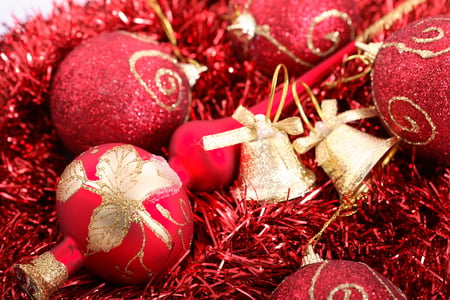 Christmas decorations - new year, photography, ball, lovely, garland, christmas, balls, holidays, red, decorations, cute