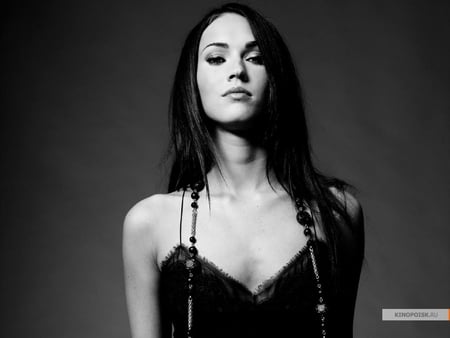 Megan Fox black and white - megan fox, american actress, girl, black and white, actress