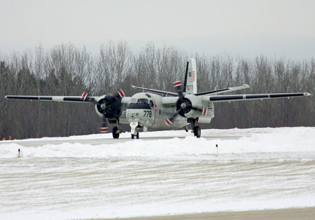 Grumman C-1A Trader - trader, grumman, transport, snow, usaf