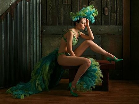 HER EMERALD  OUTFIT - beauty, body, suit, emerald, feater, outfit, shoes