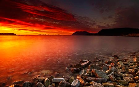 Rock's of beauty - ray, ocean, reflection, mountain, rocks