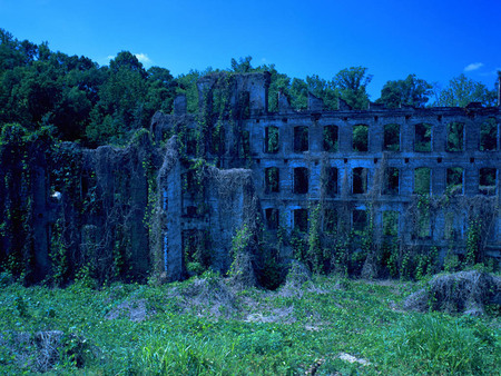 AN OLD RUN DOWN BUILDING - site, ancient, ruins, archtiecture