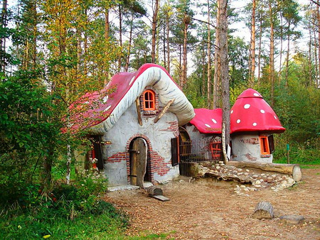 Houses of the Gnomes - mushroom shape, gnomes, red and white, forest, houses