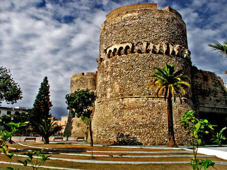 Aragones Castle, Calabria Italy - palmtree, round, sky, clouds, castle, tower