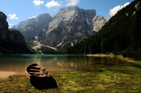 Beautiful view - lake, water, mountain, boat