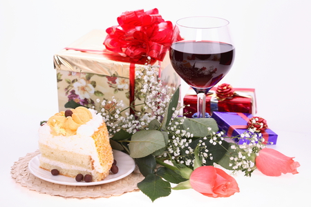 Gifts - nice, roses, photography, bouquet, wine, rose, cool, box, holiday, gifts, drink, cup, cake, beautiful, flowers, photo, flower