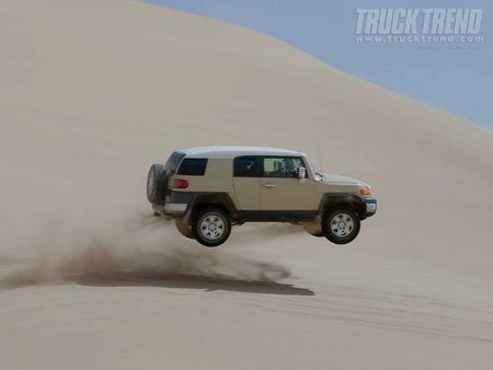 FJ Cruiser - fj, desert, jump, suv, toyota, cruiser, sand