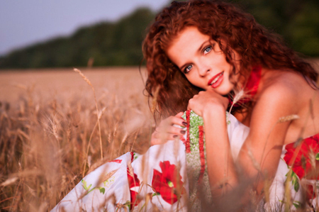 In the grass - sexy, girl, grass, model