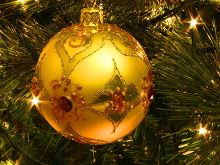 Christmas gold - christmas, sparkle, ball, lights, gold and gree, tree, needles