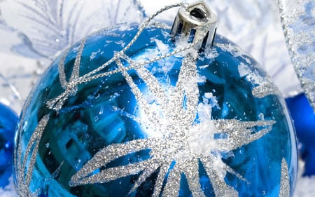 Christmas ball - glass, ball, christmas, white, silver, merry christmas, blue, holiday, tree