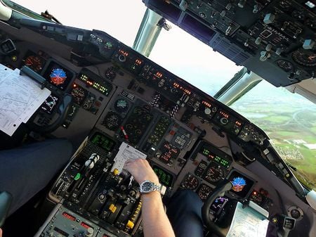 McDonnell Douglas MD-82 (Coming Into Frankfurt)