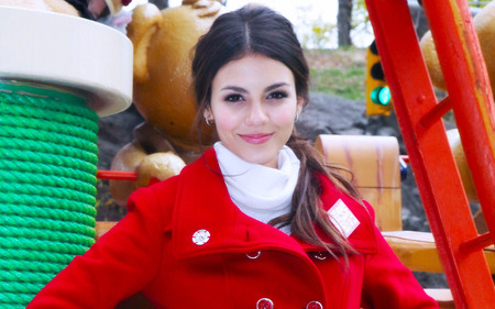 Victoria Justice - people, beautiful, singer, victoria justice, entertainment, celebrity, music, red, actresses