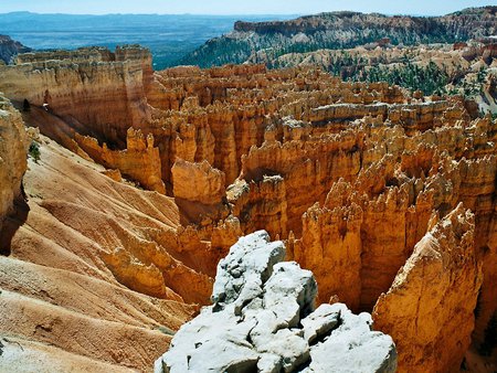 Bryce Canyon, Utah - sky, rock, canyon, stones, ochra