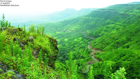 Mandhardevi Ghat - india, bhor, pune, picnic spots, wai, mandhardevi, isave sir, sahyadri mountain, monsoon