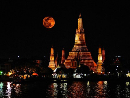 Night Beauty - picture, building, cool, in night, beautiful