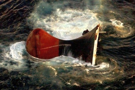 Sinking Oil Tanker - oil tanker, picture, beautiful, sinking