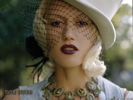 Gwen S - face, beauty, singer, hip