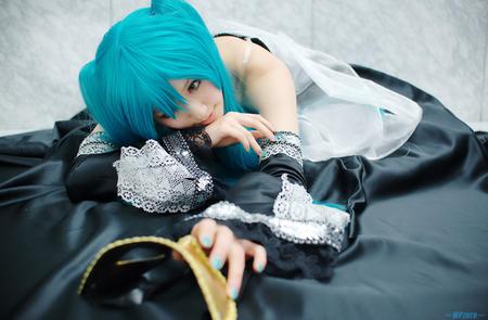 Hatsune Miku by Saya - pretty, real, nice, synchronicity, program, hot, beauty, virtual, actress, white, model, cute, song, sexy, vocaloid, anime, dress, hatsune miku, photo, music, aqua, mask, golden, idol, anime girl, beautiful, photography, singer, girl, cool, golden mask, black, miku, awesome, diva, hatsune, vocaloids