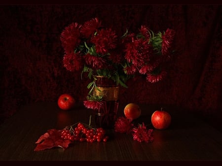    shades of red - flowers, vase, apples, redberries, table, leaf, stilllife