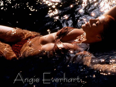 Angie_Everhart - angie-everhart, in water, picture, hot