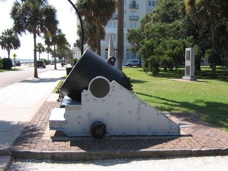 Cannon-Charleston, S.C. - cannon, battery, american history, charleston