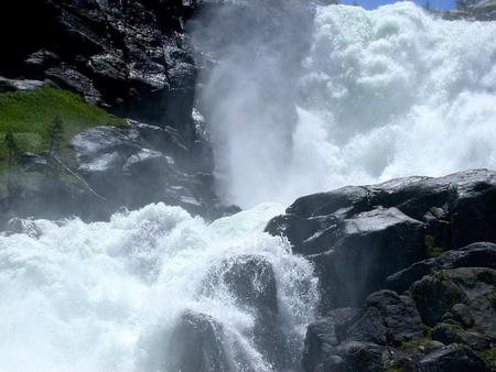 Roaring Waterfall - roaring, waterfall, power, foam, rocks