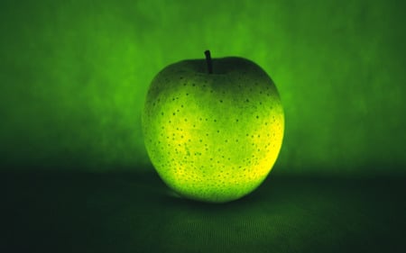 A magic..green - green, apple