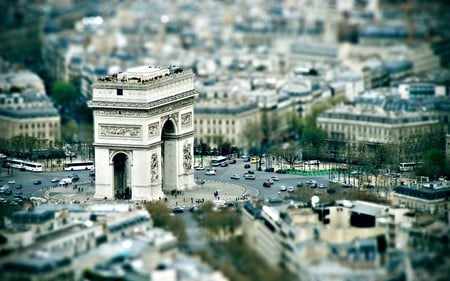 Le Petit Arc de Triomphe - cars, beautiful, arc de triomphe, city, buildings, architecture, paris, france, monuments