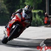 michael dunlop  22nd mile stone I O M 2010