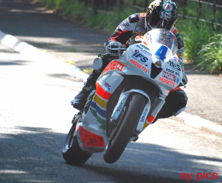 ian hutchinson 22nd mile stone