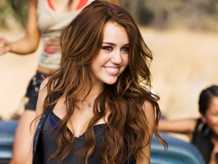 Miley Cyrus - actresses, people, music, miley cyrus, singer, songwriter, entertainment, beautiful, celebrity