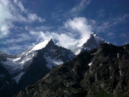 Mountain Peaks - sky, clouds, snow, desolate, mountains, peaks, rocks