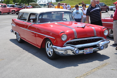 Family Cruiser... - very nice, unique, power cruise, red